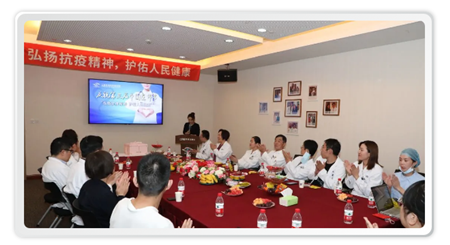 “,醫(yī),”,路,同行,承載,光明,這個(gè),醫(yī)師,節(jié)希,