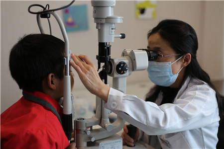 近視,單眼近視,屈光參差,屈光不正,屈光參差矯正 近視,單眼近視,屈光參差,屈光不正,屈光參差矯正